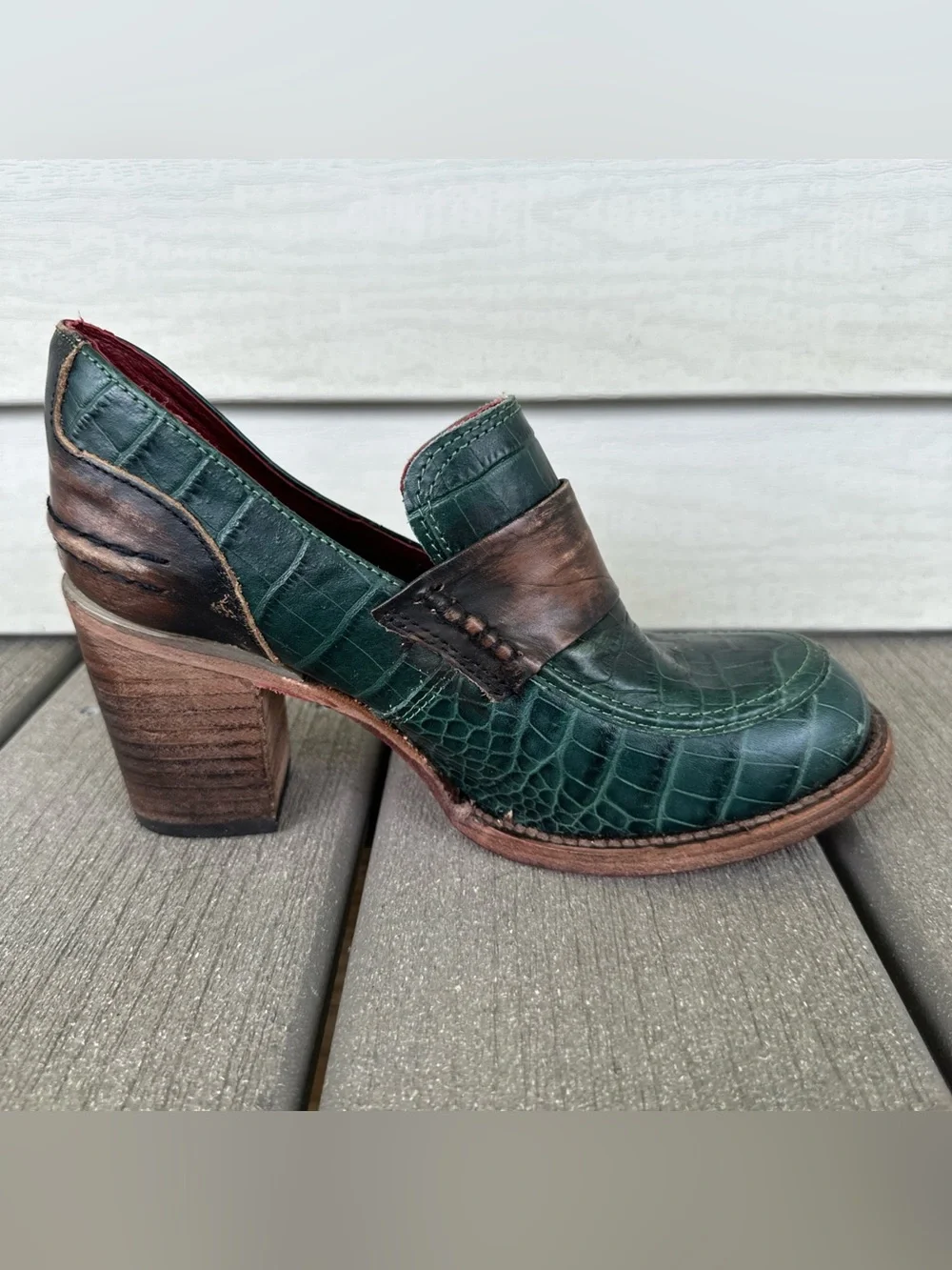 Freebird Bellevue Womens Size 7 Green Croc Print Leather Heeled Loafers Shoes